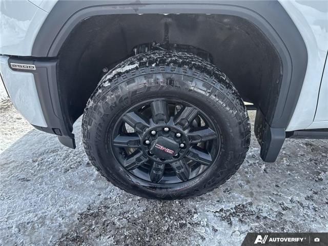 2025 GMC Sierra 2500HD AT4 (Stk: 165289) in London - Image 6 of 26
