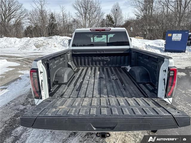 2025 GMC Sierra 2500HD AT4 (Stk: 165289) in London - Image 12 of 26