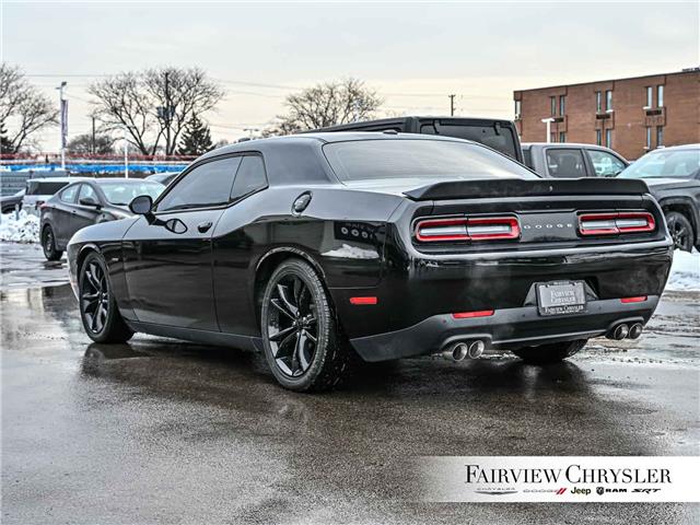 2016 Dodge Challenger R/T (Stk: U21503) in Burlington - Image 4 of 31