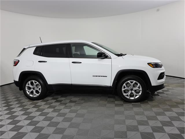 2025 Jeep Compass Sport (Stk: L635) in Calgary - Image 5 of 20