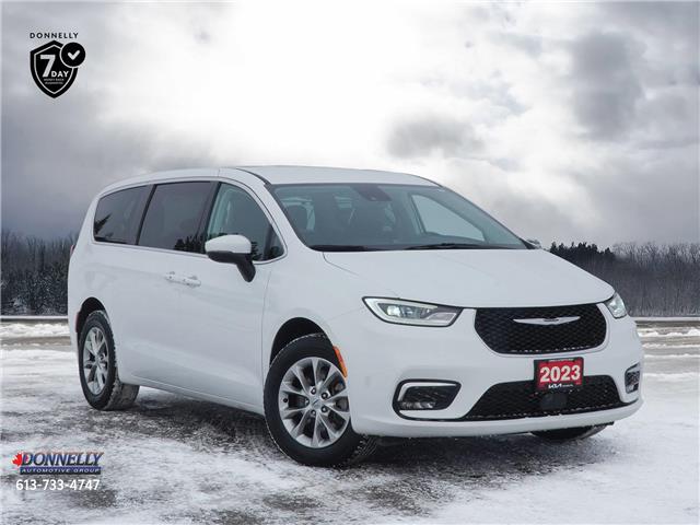 2023 Chrysler Pacifica Touring L (Stk: KUR3262) in Ottawa - Image 1 of 27