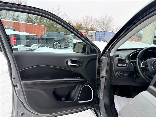 2019 Jeep Compass Limited (Stk: 45697A) in Newmarket - Image 2 of 50