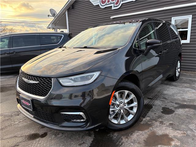 2023 Chrysler Pacifica Touring-L in Sussex - Image 1 of 15