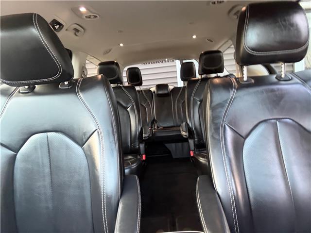 2023 Chrysler Pacifica Touring-L in Sussex - Image 13 of 15