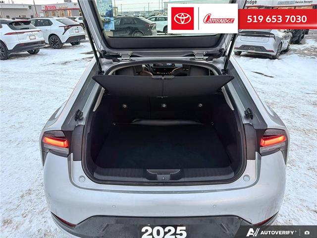 2025 Toyota Prius Plug-In Hybrid XSE (Stk: 2601751) in Cambridge - Image 12 of 25