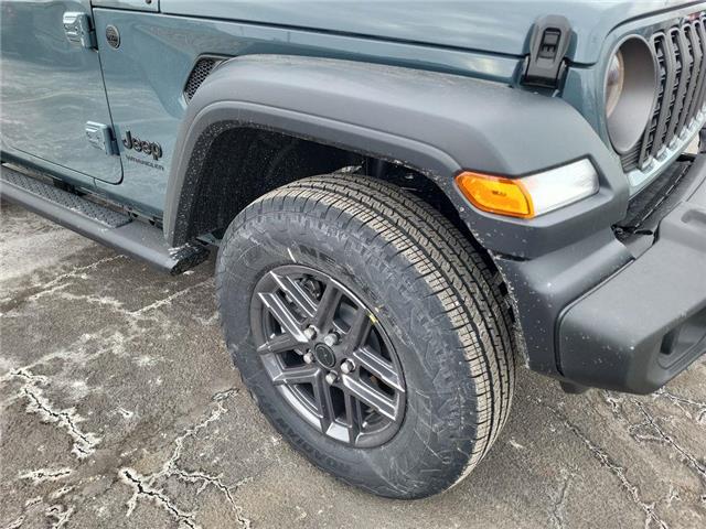 2026 Jeep Wrangler Sport (Stk: 260204) in Windsor - Image 10 of 23
