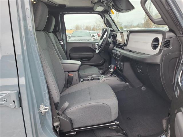 2026 Jeep Wrangler Sport (Stk: 260204) in Windsor - Image 20 of 23