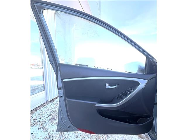 2014 Hyundai Elantra GT  (Stk: 25197E) in Melfort - Image 9 of 16