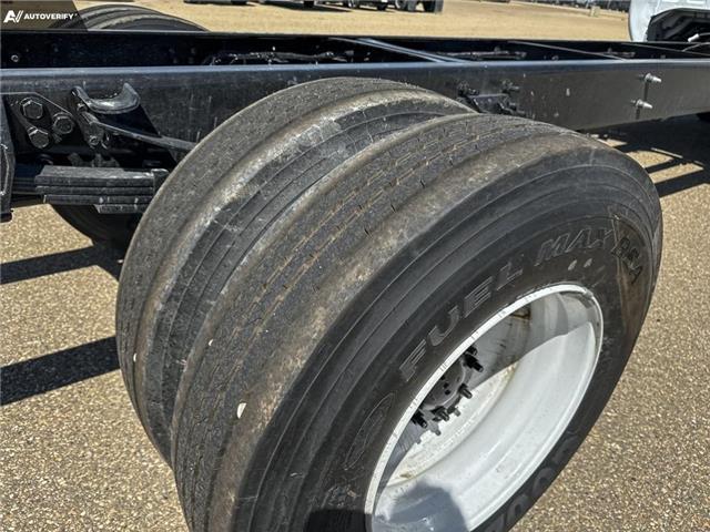 2025 Ford F-750 Diesel Base (Stk: 25F4303) in Red Deer - Image 5 of 19