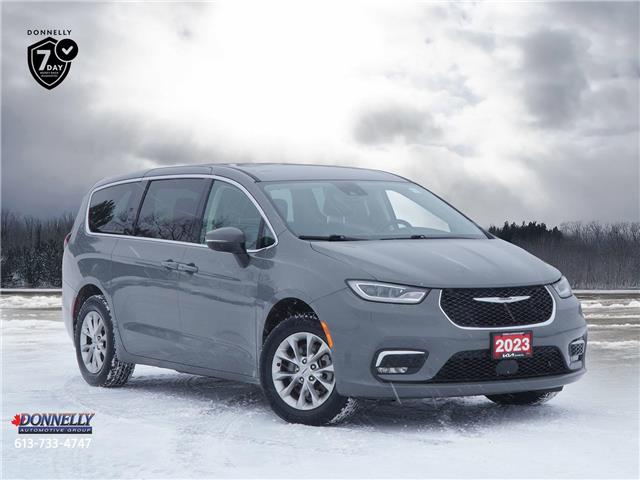 2023 Chrysler Pacifica Touring L (Stk: KUR3261) in Kanata - Image 1 of 24