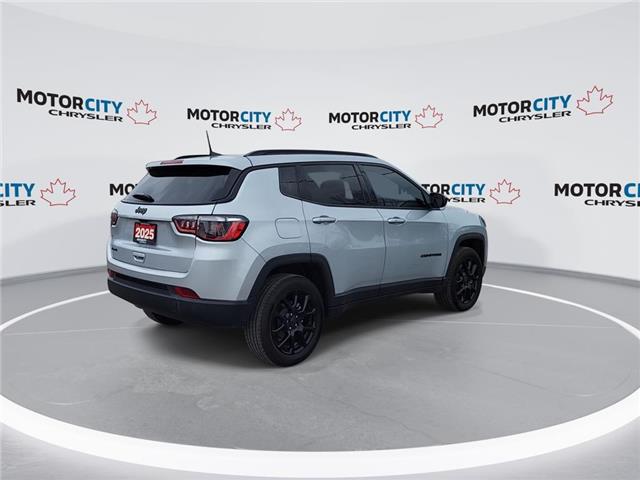 2025 Jeep Compass Altitude (Stk: 250300B) in Windsor - Image 8 of 20