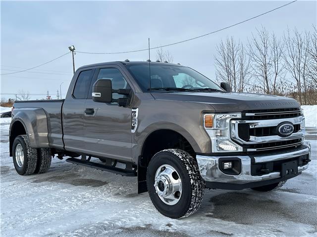 2022 Ford F-350 XLT (Stk: 43521J) in Belleville - Image 2 of 30