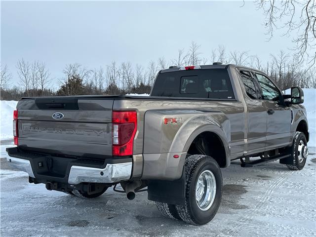 2022 Ford F-350 XLT (Stk: 43521J) in Belleville - Image 4 of 30