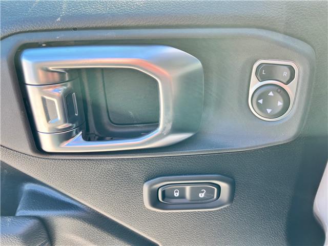 2026 Jeep Gladiator Mojave (Stk: 26-219) in Sarnia - Image 11 of 24