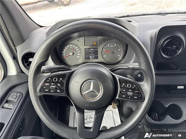 2020 Mercedes-Benz Sprinter 2500 Standard Roof V6 (Stk: L3124) in London - Image 14 of 25