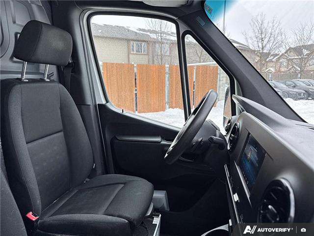2020 Mercedes-Benz Sprinter 2500 Standard Roof V6 (Stk: L3124) in London - Image 23 of 25