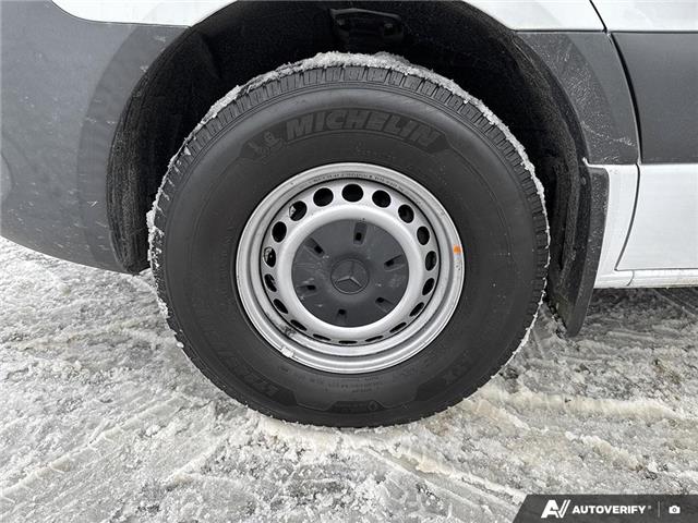 2021 Mercedes-Benz Sprinter 2500 Standard Roof I4 Diesel (Stk: L3125) in London - Image 6 of 25