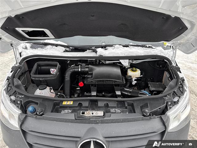 2021 Mercedes-Benz Sprinter 2500 Standard Roof I4 Diesel (Stk: L3125) in London - Image 10 of 25