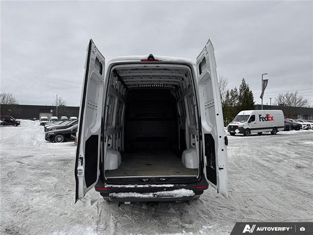 2021 Mercedes-Benz Sprinter 2500 Standard Roof I4 Diesel (Stk: L3125) in London - Image 12 of 25
