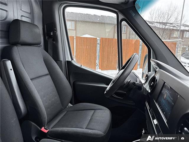 2021 Mercedes-Benz Sprinter 2500 Standard Roof I4 Diesel (Stk: L3125) in London - Image 22 of 25