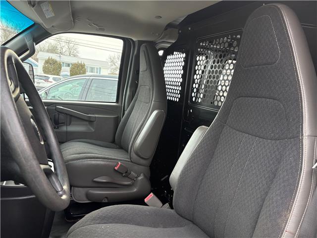 2019 GMC Savana 2500 Work Van in Sussex - Image 8 of 12