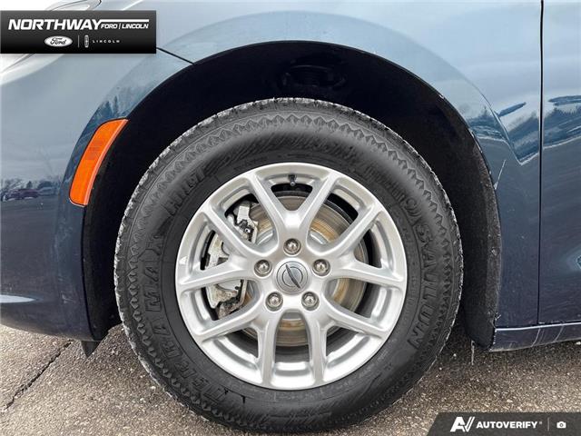 2023 Chrysler Pacifica Touring-L (Stk: DR1064) in Brantford - Image 6 of 23