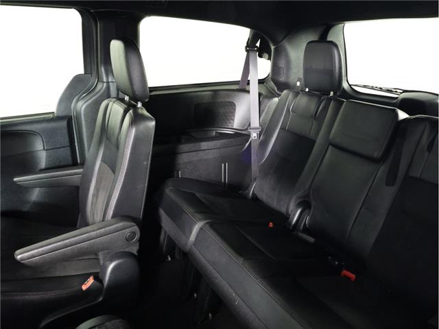 2019 Dodge Grand Caravan 35th Anniversary (Stk: A20749) in Calgary - Image 10 of 20