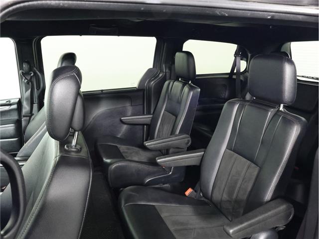 2019 Dodge Grand Caravan 35th Anniversary (Stk: A20749) in Calgary - Image 11 of 20