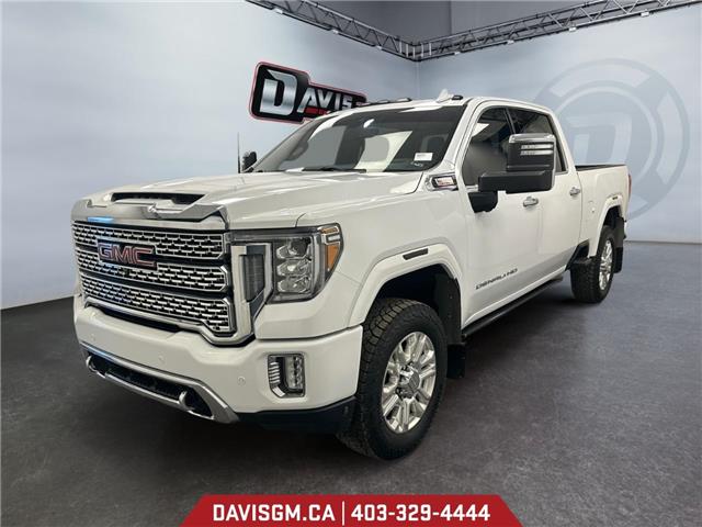 2020 GMC Sierra 3500HD Denali (Stk: 302777) in Lethbridge - Image 1 of 15