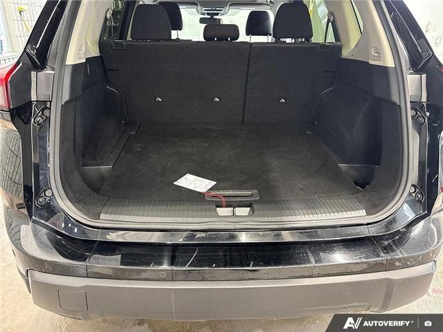 2024 Nissan Rogue SV Moonroof (Stk: 165149) in London - Image 13 of 26