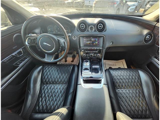 2017 Jaguar XJ XJL Portfolio (Stk: J25064) in Brandon - Image 11 of 22 2017 Jaguar XJ XJL Portfolio (Stk: J25064) in Brandon - Image 11 of 22
