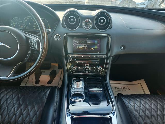 2017 Jaguar XJ XJL Portfolio (Stk: J25064) in Brandon - Image 14 of 22 2017 Jaguar XJ XJL Portfolio (Stk: J25064) in Brandon - Image 14 of 22