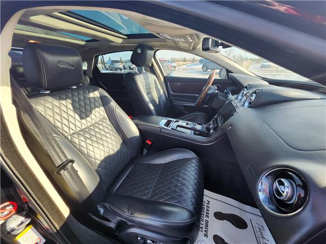 2017 Jaguar XJ XJL Portfolio (Stk: J25064) in Brandon - Image 16 of 22 2017 Jaguar XJ XJL Portfolio (Stk: J25064) in Brandon - Image 16 of 22
