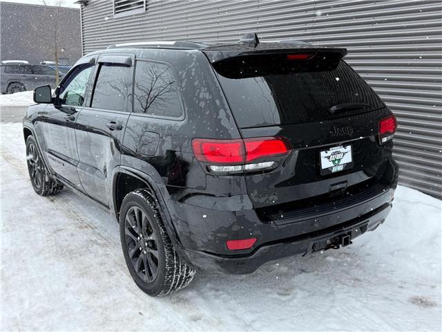 2020 Jeep Grand Cherokee Laredo (Stk: 25535A) in London - Image 4 of 25