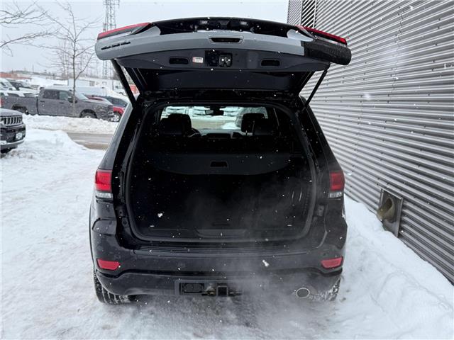 2020 Jeep Grand Cherokee Laredo (Stk: 25535A) in London - Image 6 of 25
