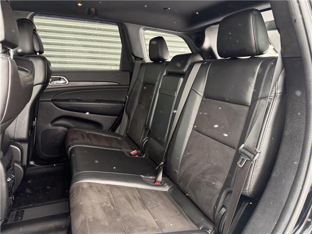 2020 Jeep Grand Cherokee Laredo (Stk: 25535A) in London - Image 12 of 25