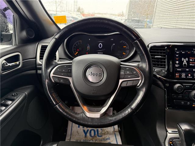 2020 Jeep Grand Cherokee Laredo (Stk: 25535A) in London - Image 15 of 25