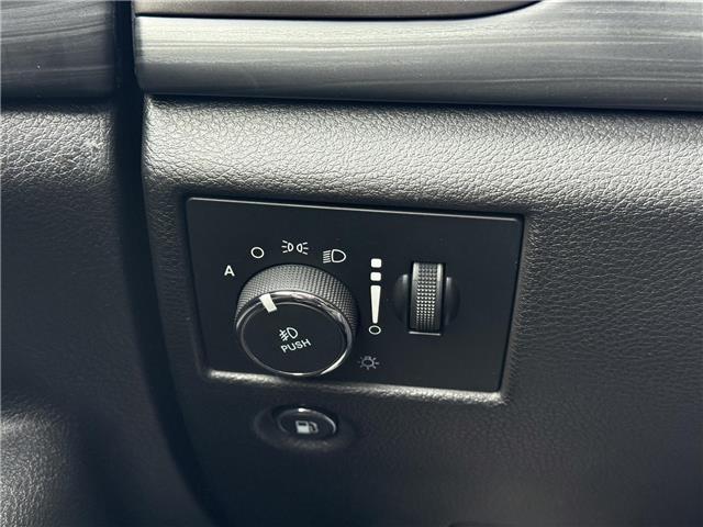 2020 Jeep Grand Cherokee Laredo (Stk: 25535A) in London - Image 22 of 25