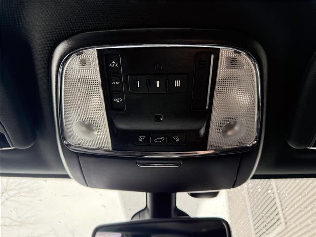 2020 Jeep Grand Cherokee Laredo (Stk: 25535A) in London - Image 23 of 25