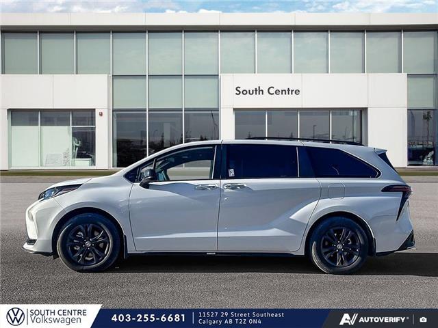 2025 Toyota Sienna XSE 7-Passenger (Stk: SU7721) in Calgary - Image 3 of 25