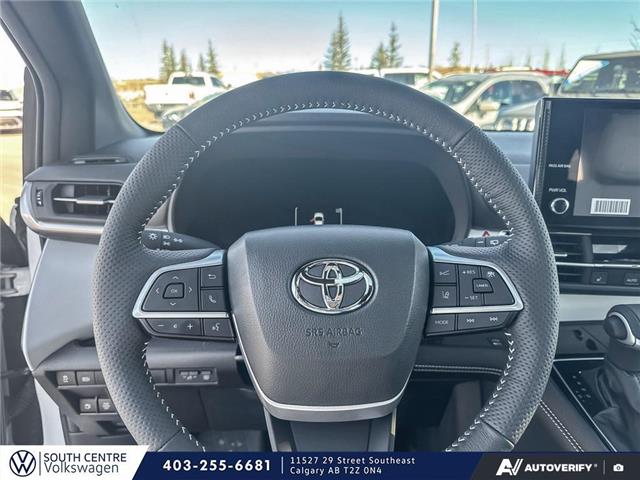 2025 Toyota Sienna XSE 7-Passenger (Stk: SU7721) in Calgary - Image 14 of 25