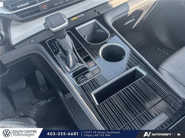 2025 Toyota Sienna XSE 7-Passenger (Stk: SU7721) in Calgary - Image 18 of 25
