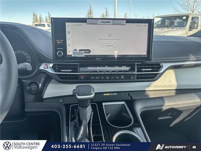 2025 Toyota Sienna XSE 7-Passenger (Stk: SU7721) in Calgary - Image 19 of 25
