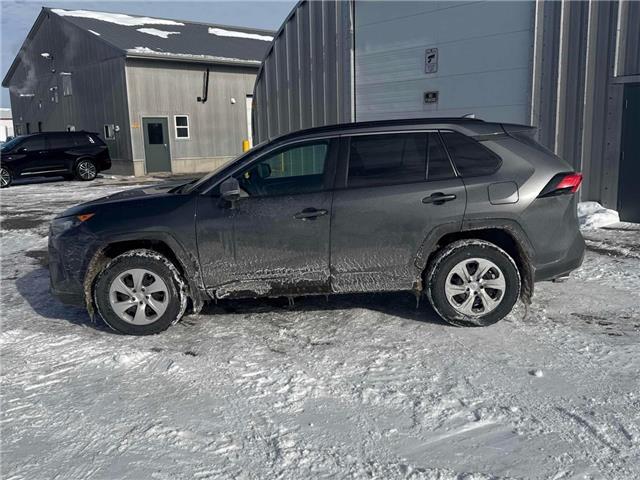 2020 Toyota RAV4 LE (Stk: 165378) in London - Image 3 of 15