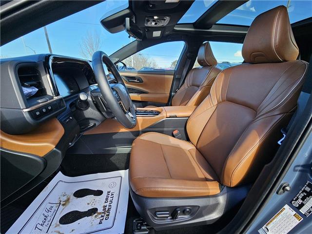 2025 Toyota Crown Signia Limited (Stk: 2105864A) in Whitby - Image 10 of 23