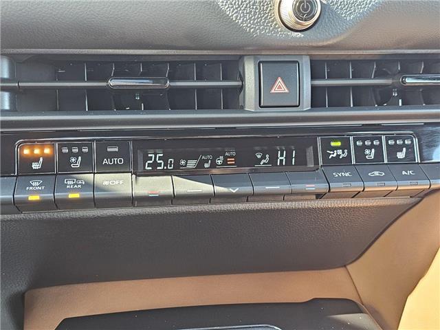 2025 Toyota Crown Signia Limited (Stk: 2105864A) in Whitby - Image 18 of 23