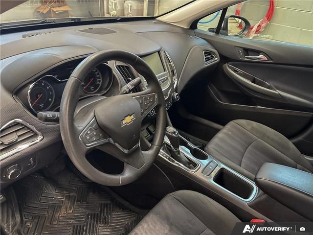 2018 Chevrolet Cruze LT Auto (Stk: 165002) in London - Image 13 of 26
