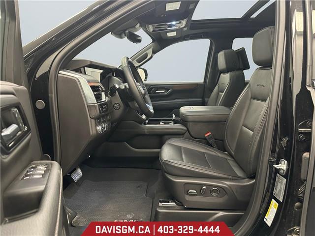 2025 GMC Yukon Denali (Stk: 302935) in Lethbridge - Image 9 of 15
