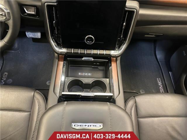 2025 GMC Yukon Denali (Stk: 302935) in Lethbridge - Image 11 of 15