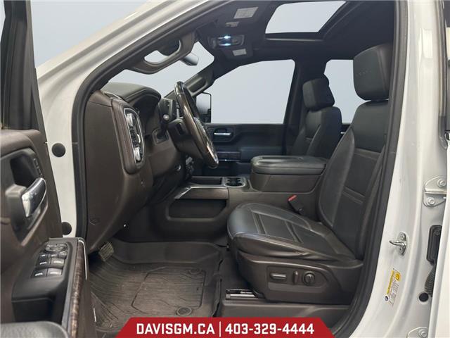 2020 GMC Sierra 3500HD Denali (Stk: 302777) in Lethbridge - Image 9 of 15